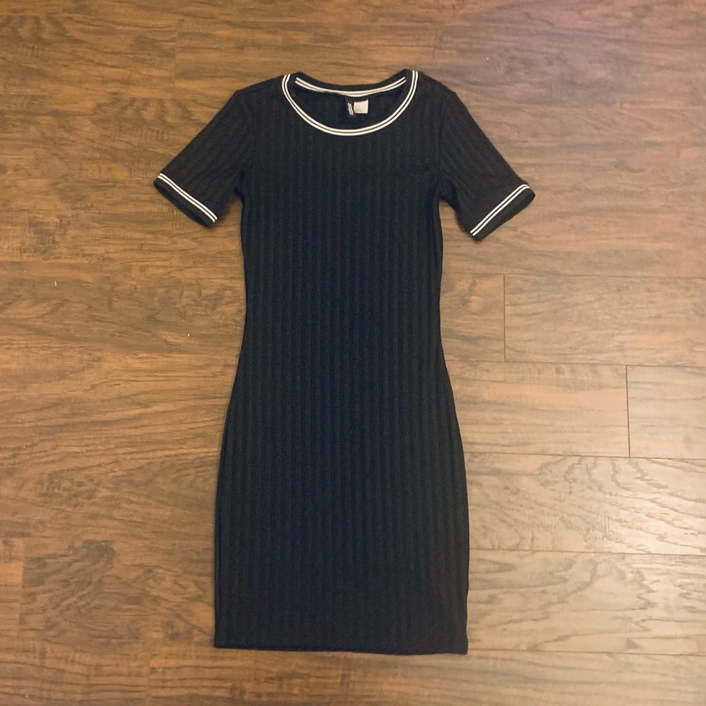 Ribbed bodycon dress - Picture 1 of 2